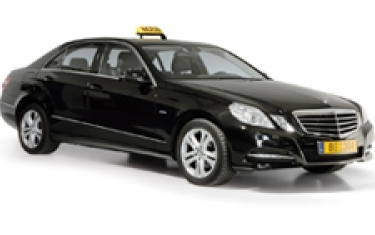 Benelux-Taxi-mercedes-e-class